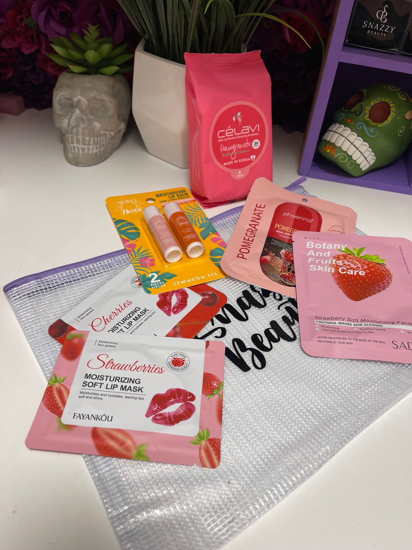 Snazzy skin care bag