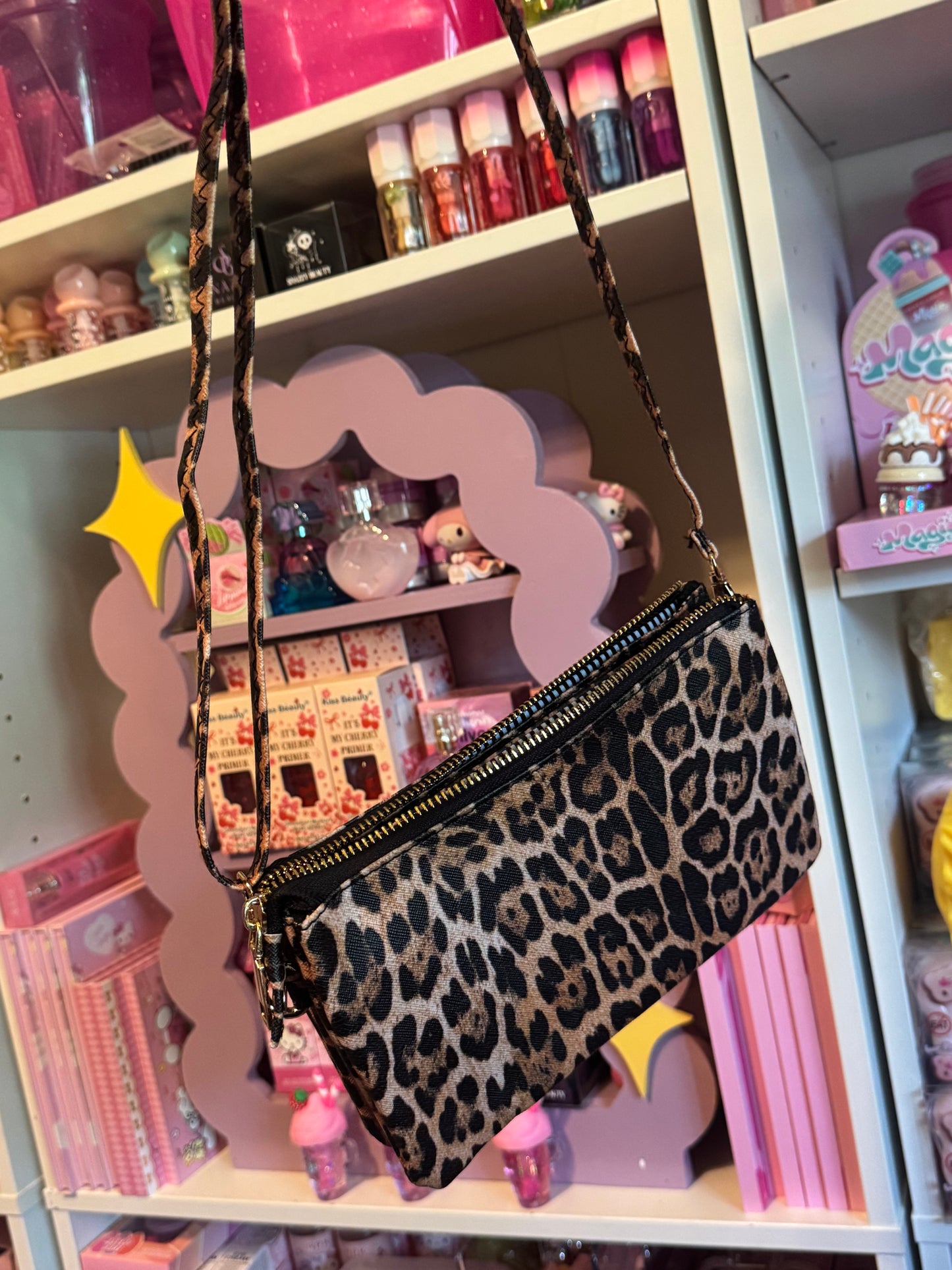 Leopard shoulder bag