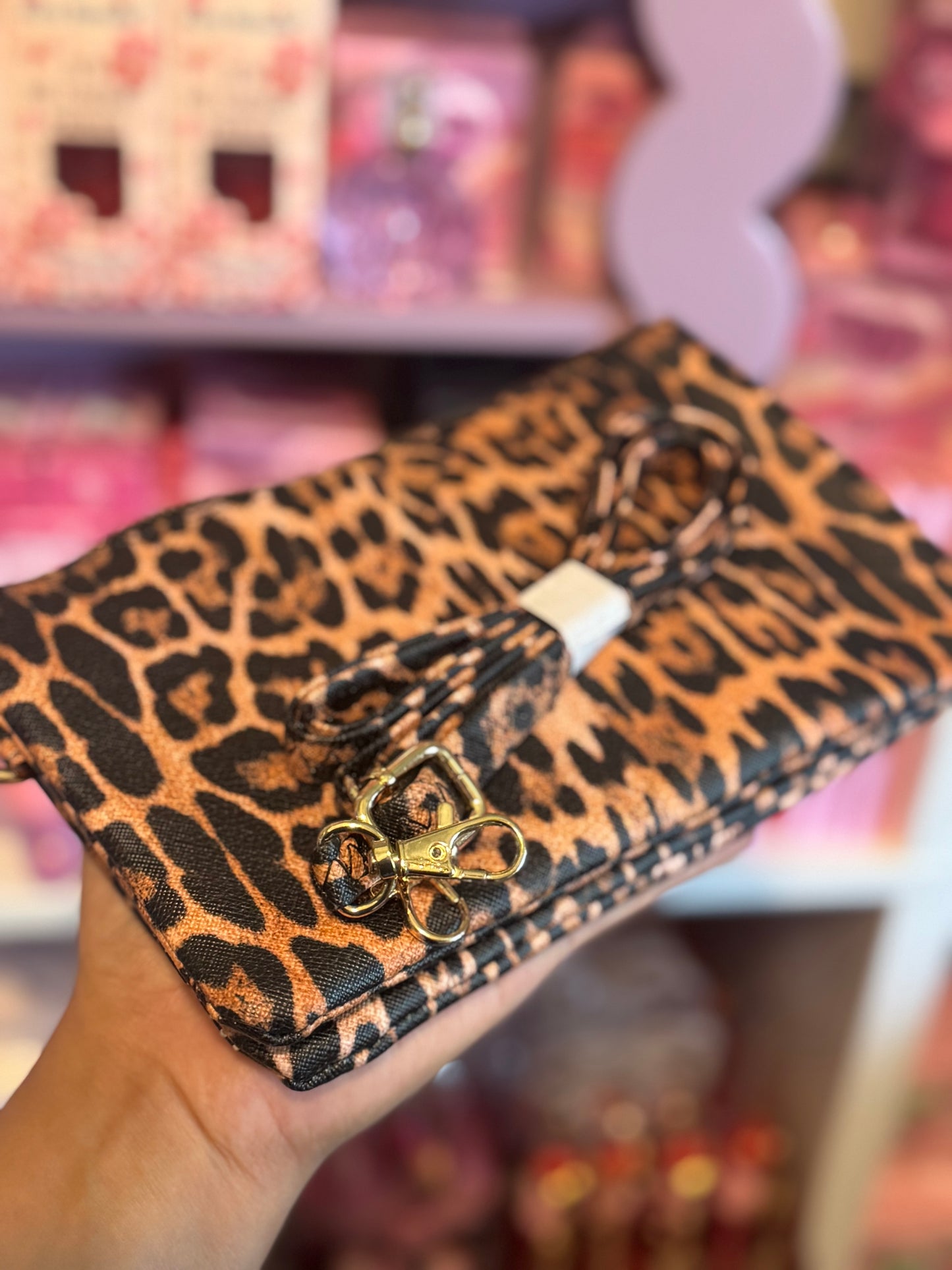 Leopard shoulder bag