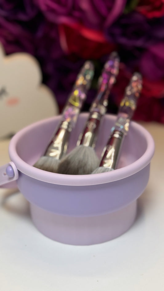 Makeup brush cleaning bowl