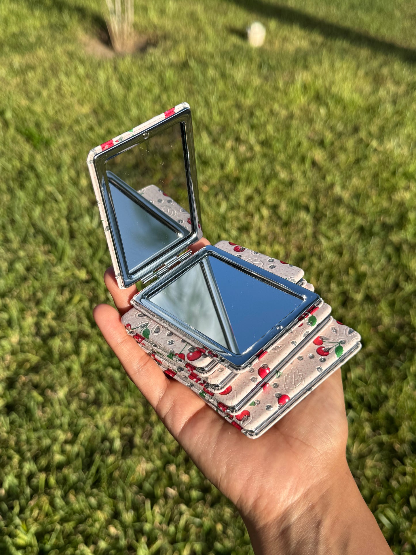 Cherry compact