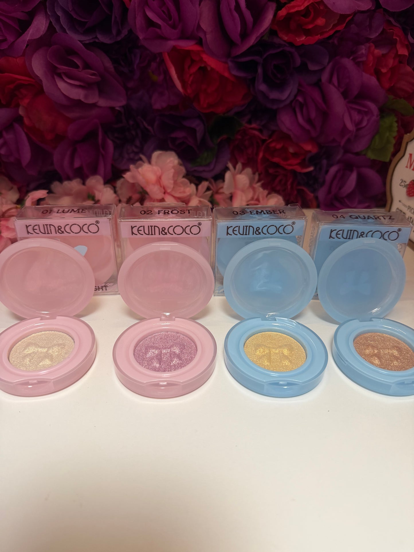 Bow highlighter compact