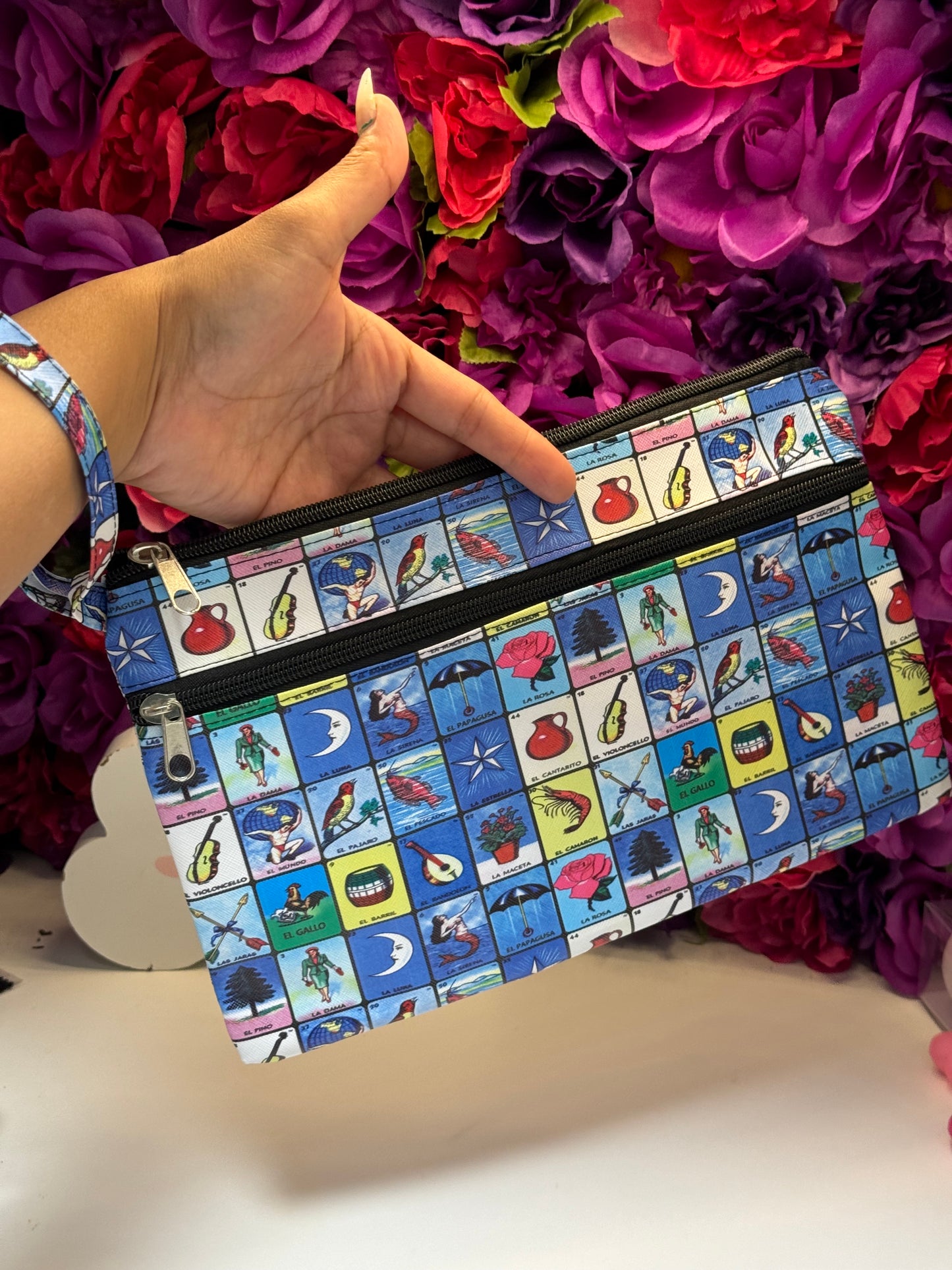 Lotería wrist bag