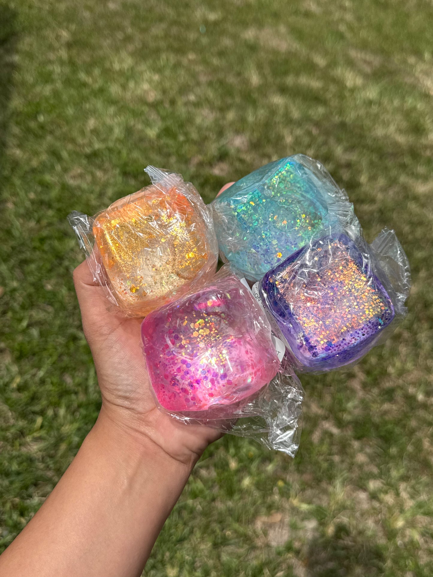 Squish glitter cube