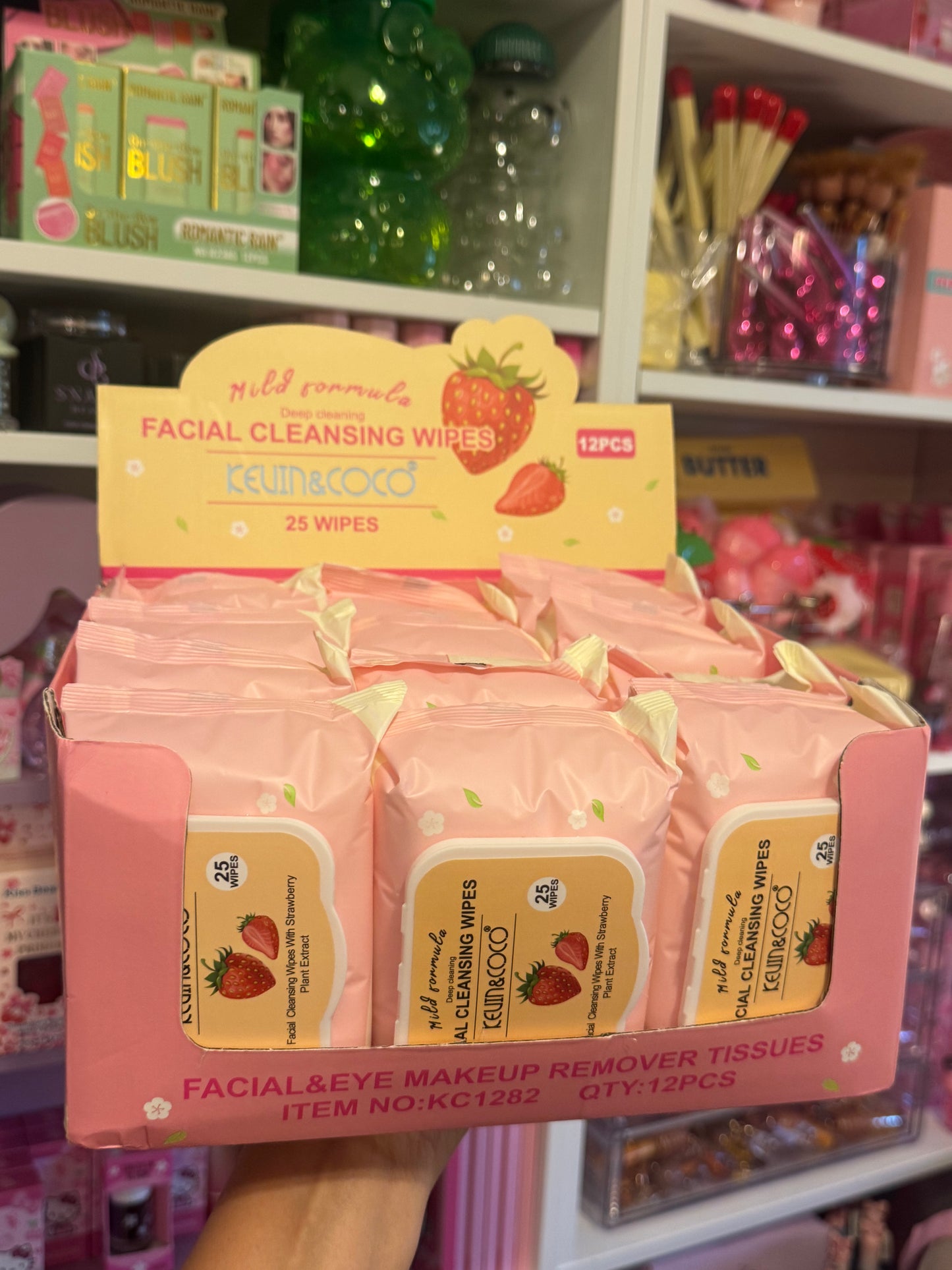 Deep cleansing makeup wipes