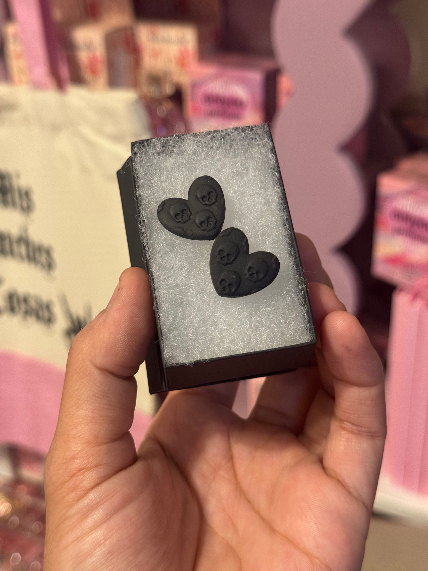 Skull print hearts