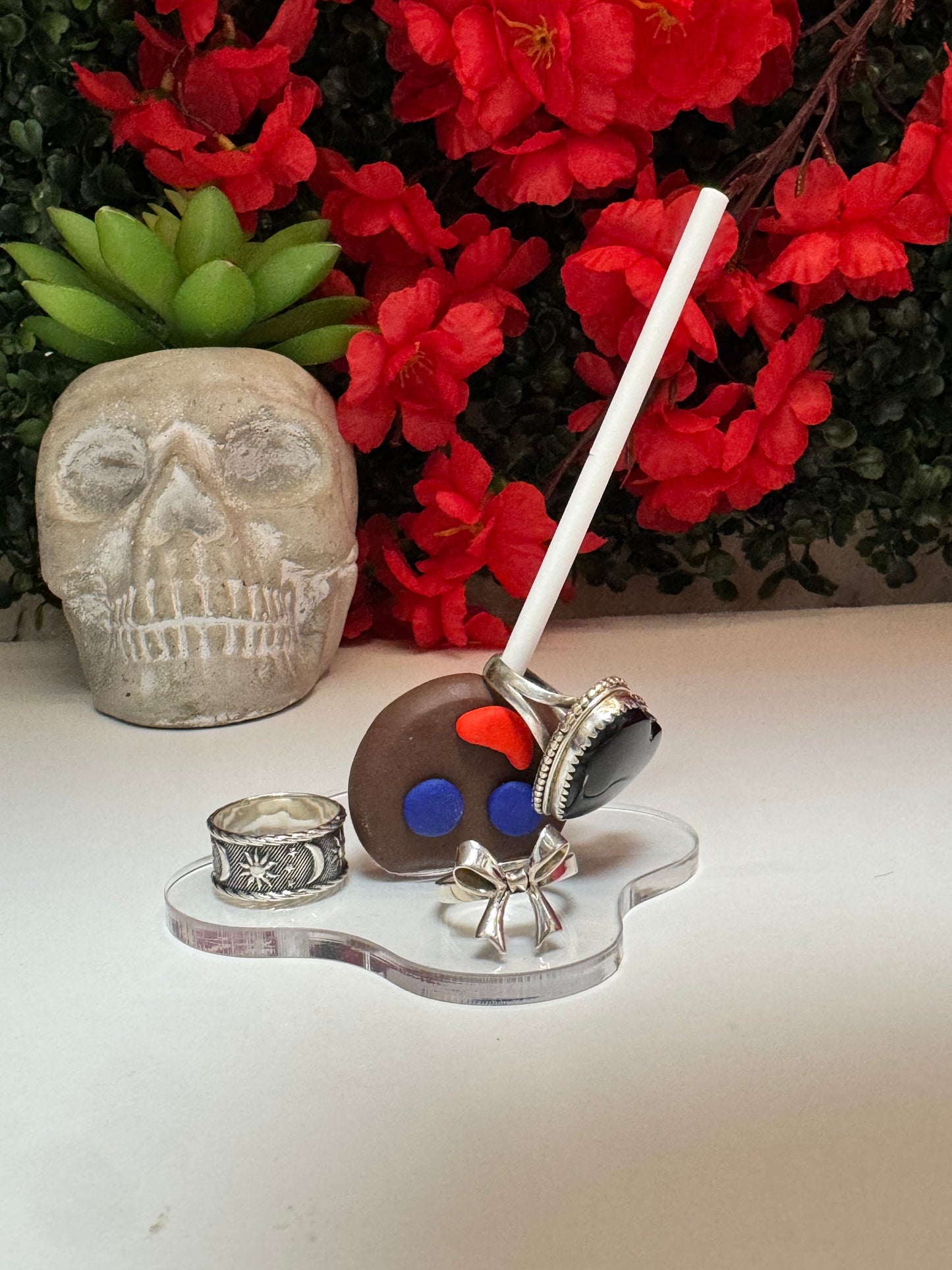 Payaso ring holder
