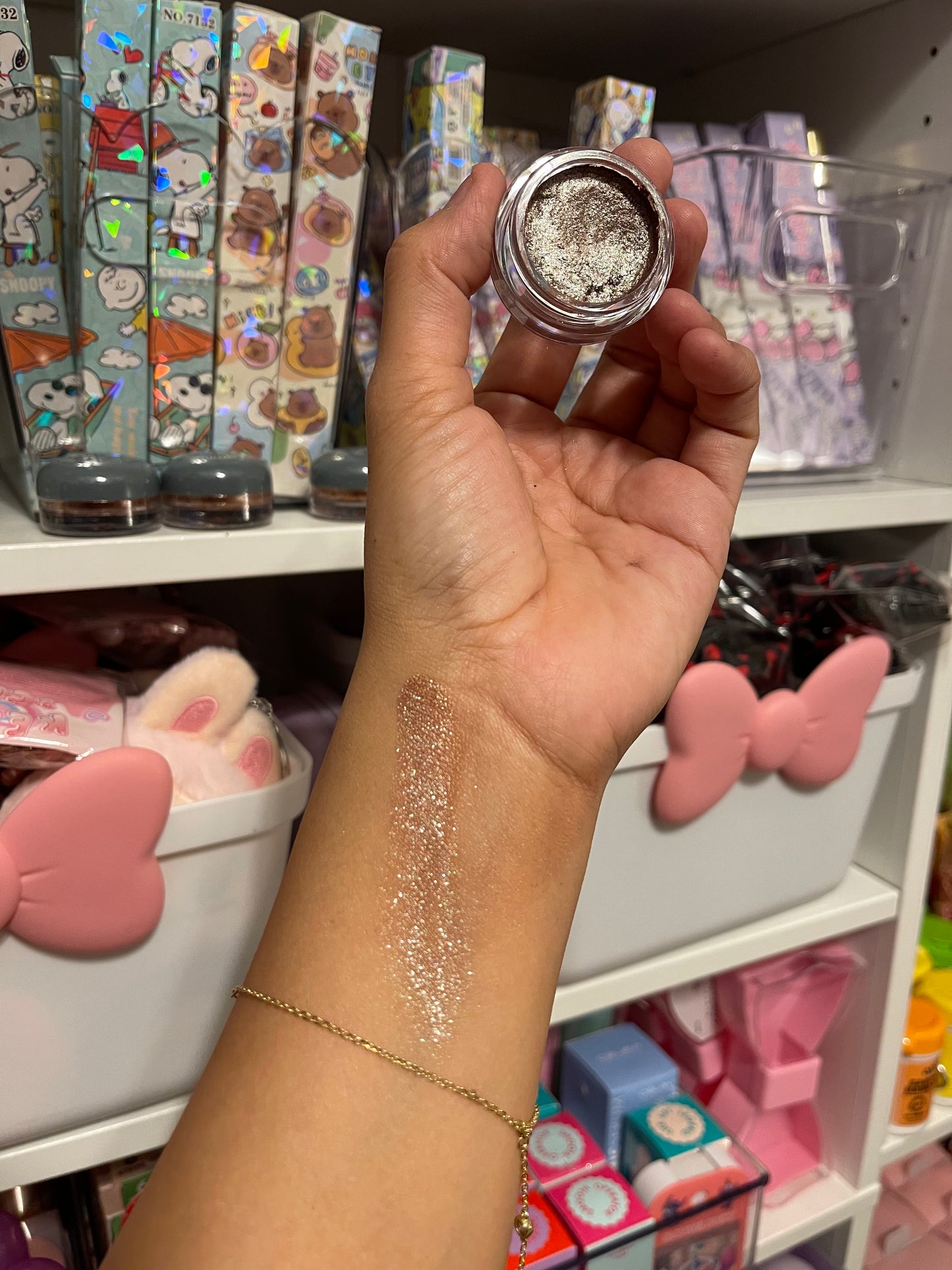 Metallic eyeshadow