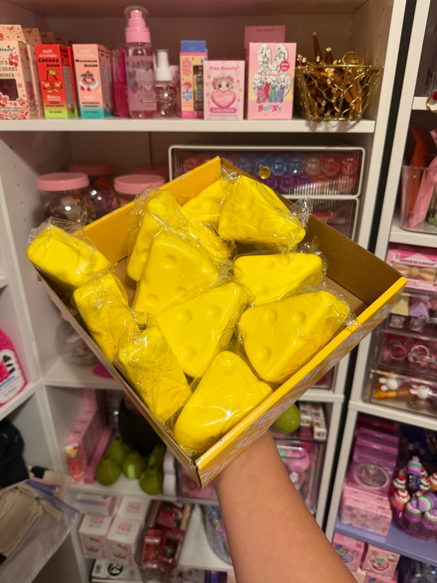 Cheese slice squish